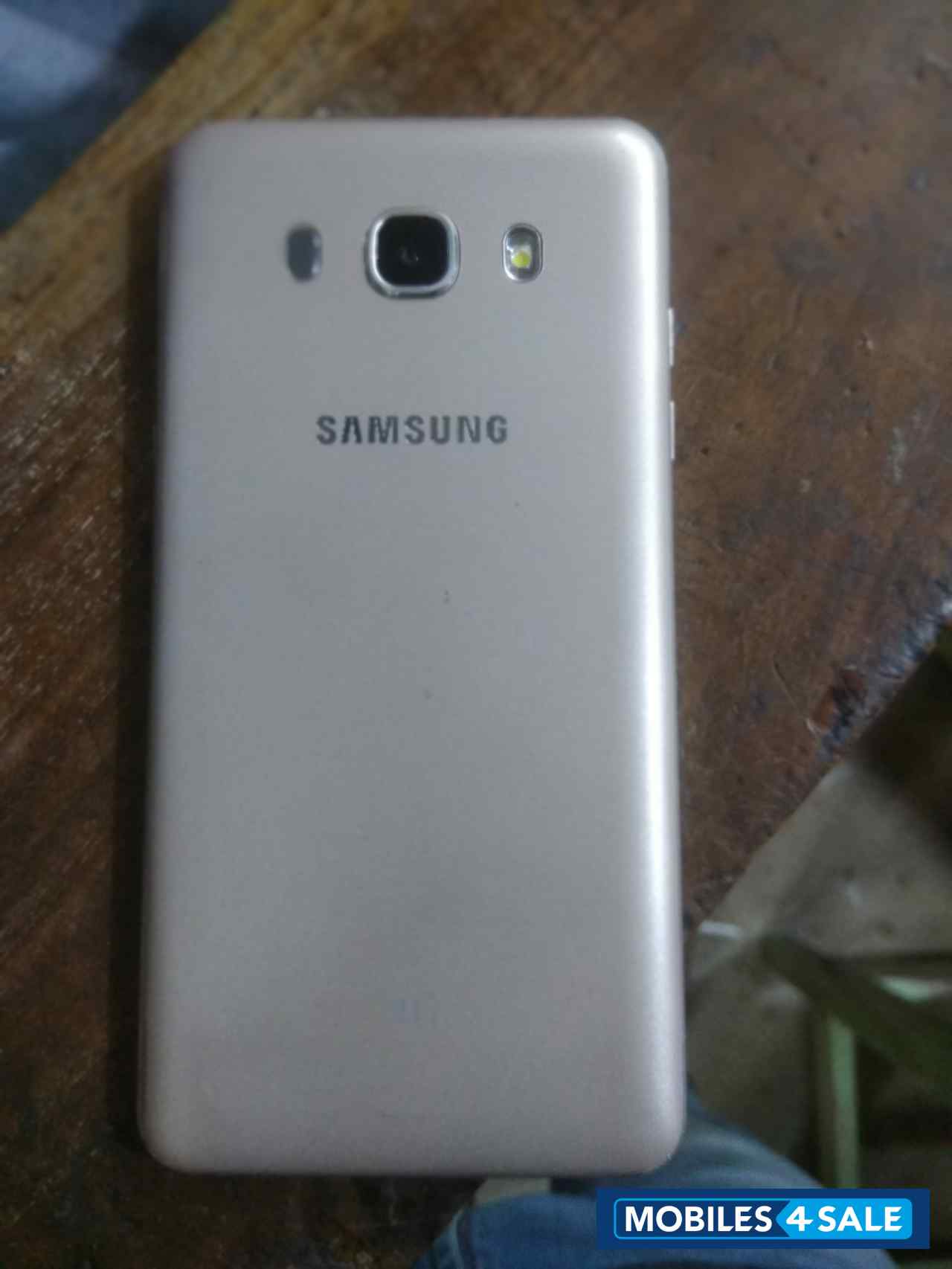 Samsung  Galaxy j 5  2016