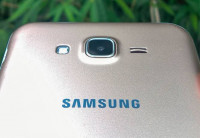 Samsung  J7