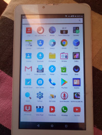 White IKALL 4G Volte dual sim calling tablet