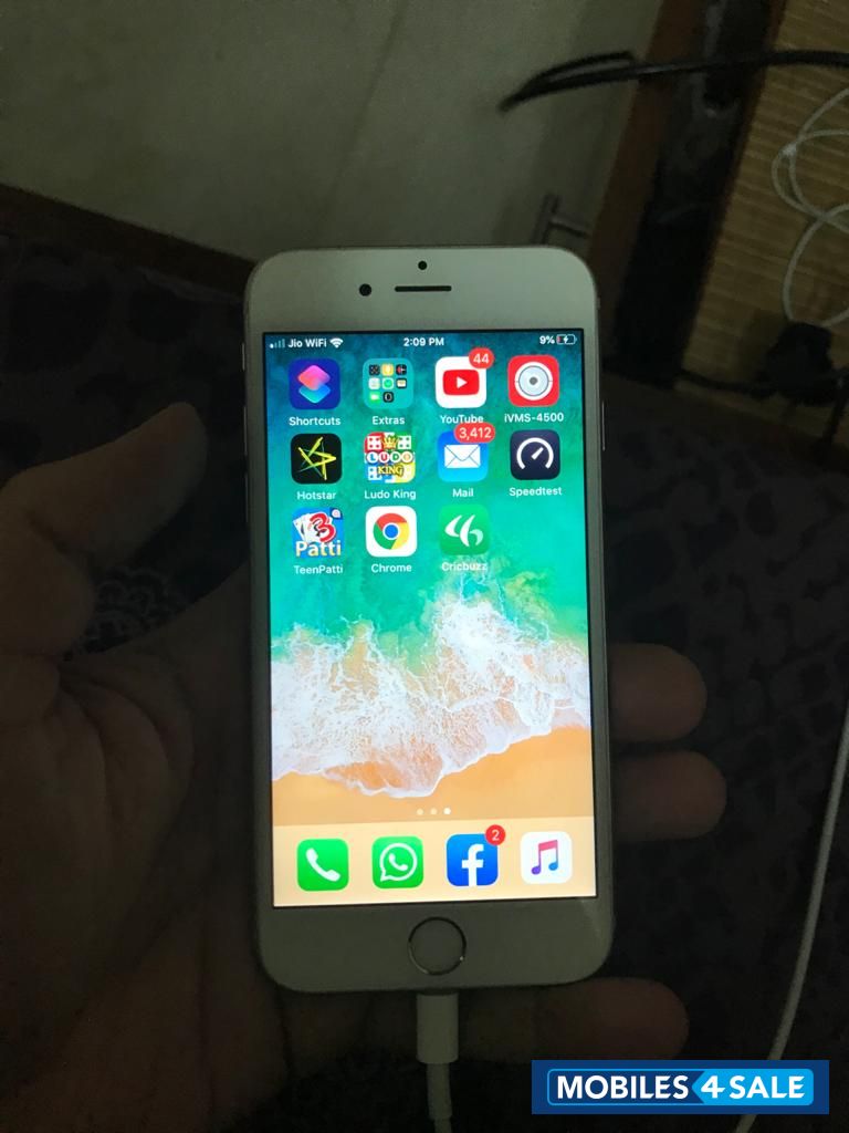 Silver Apple iPhone 6S