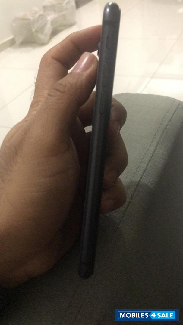 Space Grey Apple iPhone 8