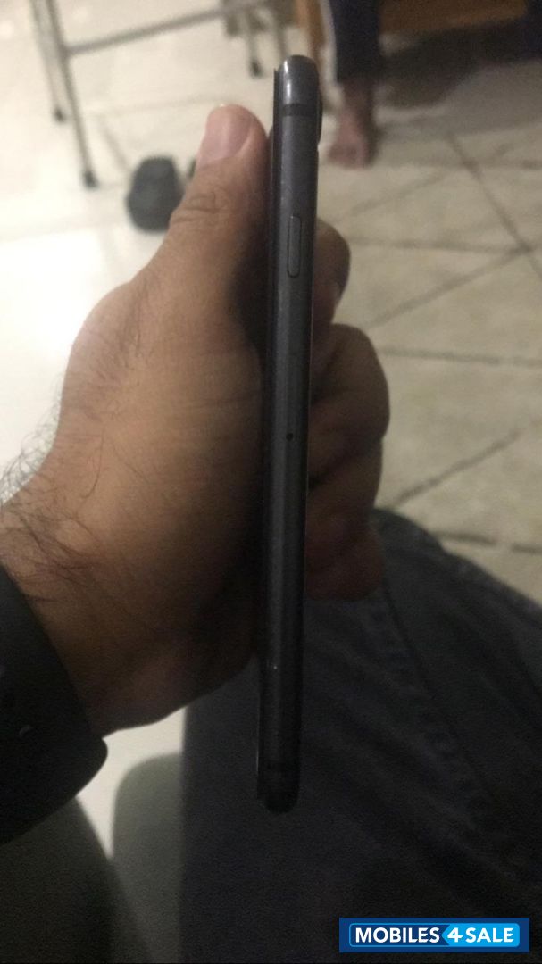 Space Grey Apple iPhone 8