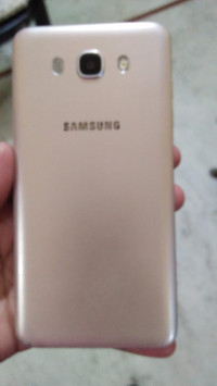 Samsung  Galaxy j7