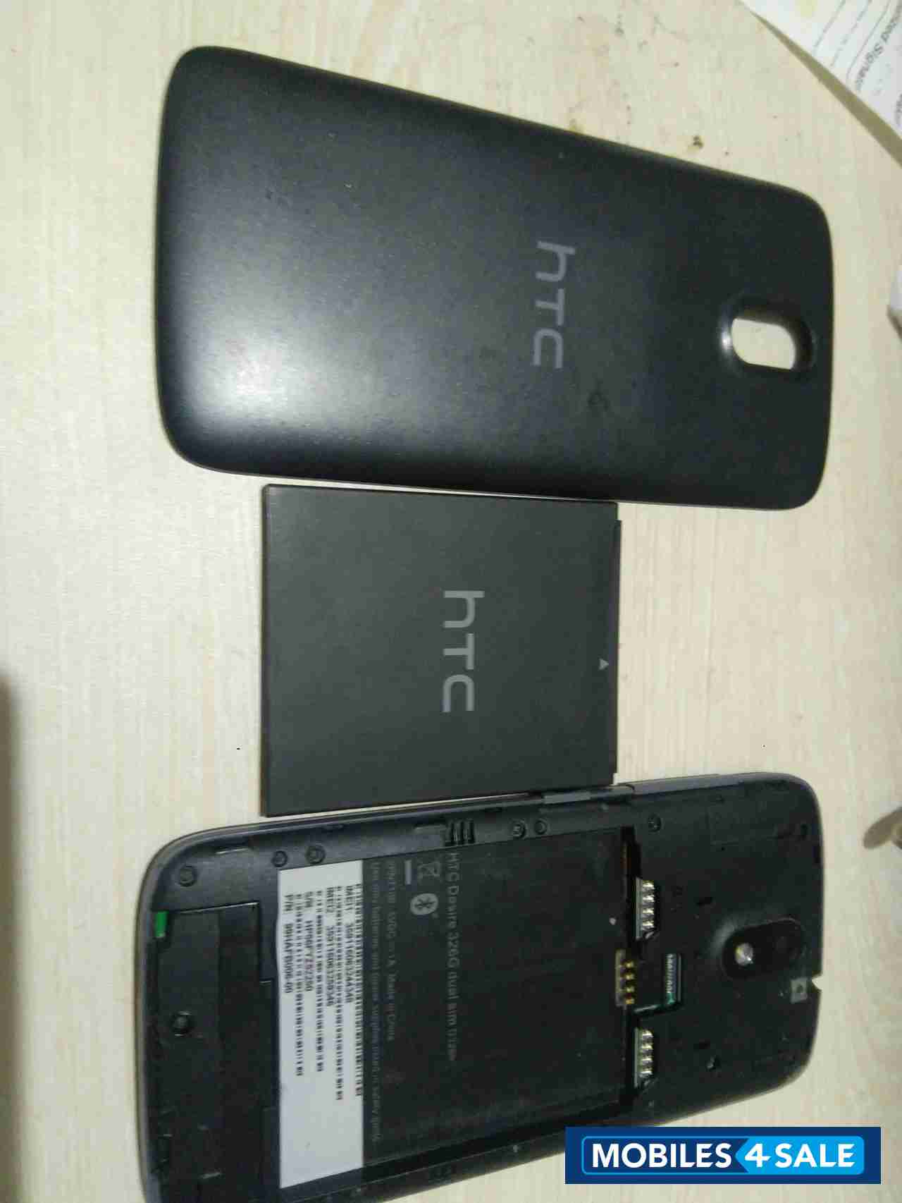 HTC  Desire 326g