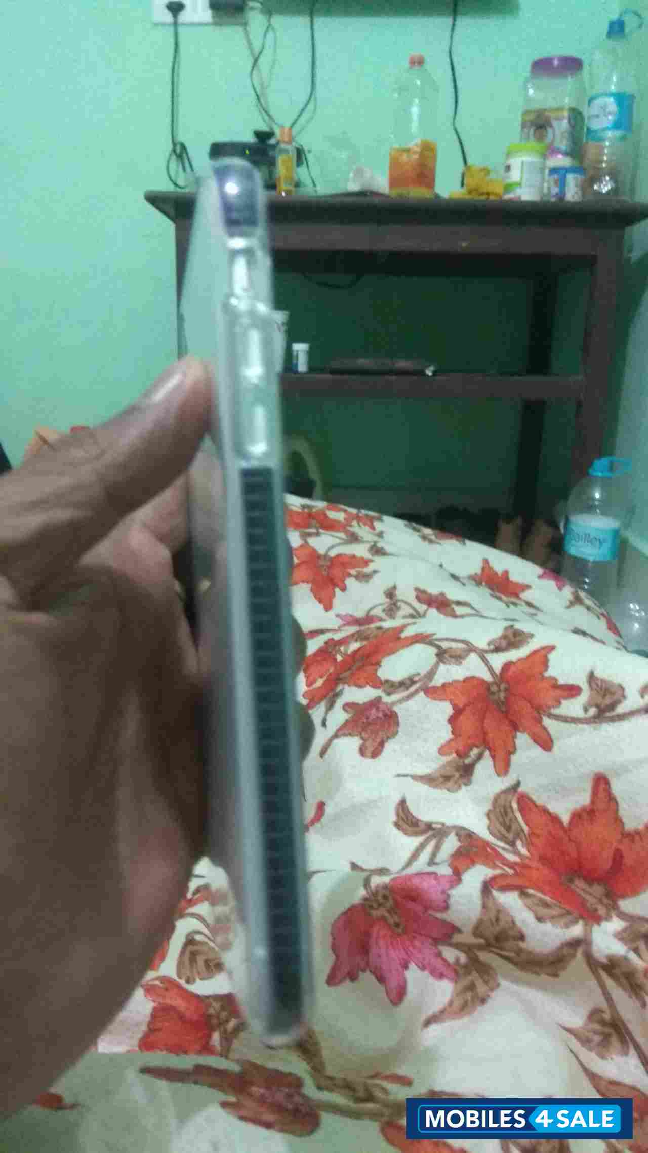 Apple  iPhone XR 64 gb