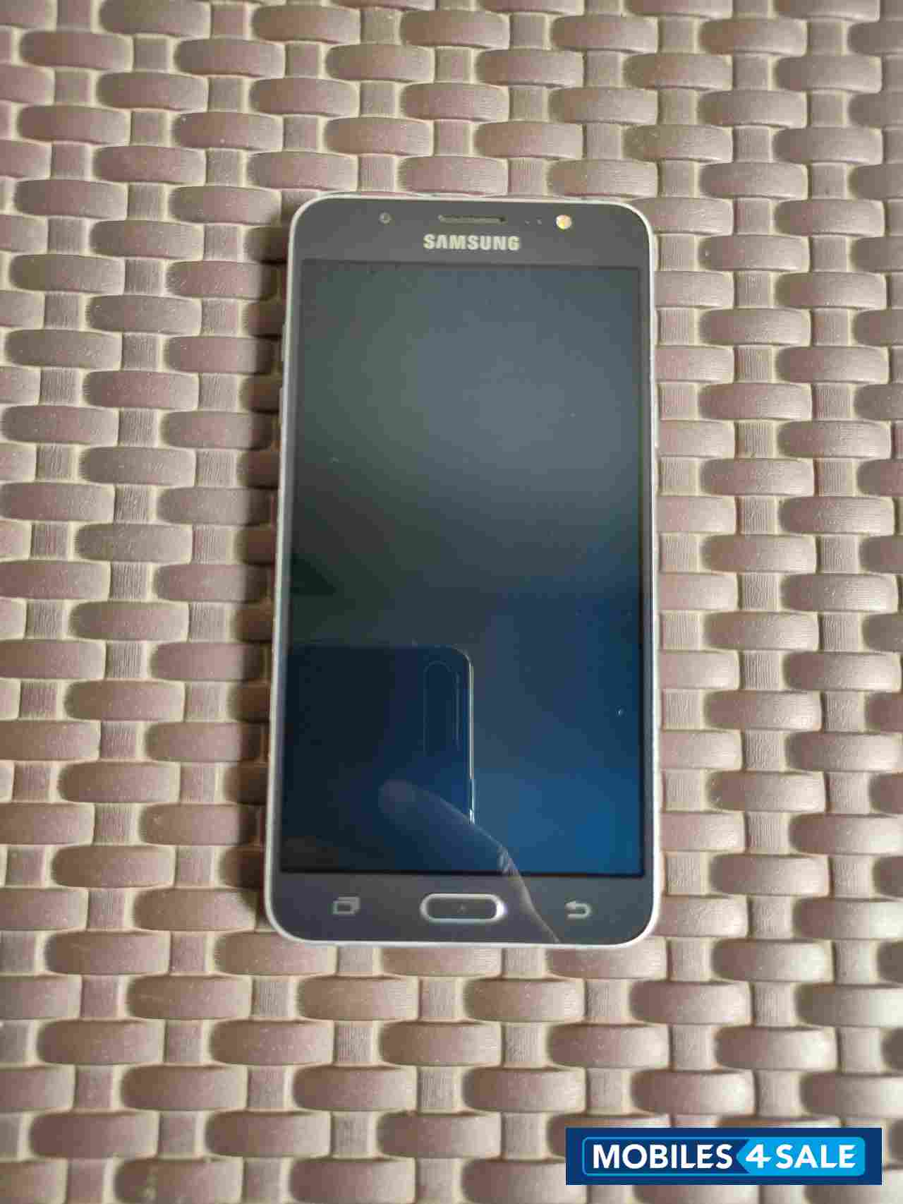 Samsung  Galaxy On8