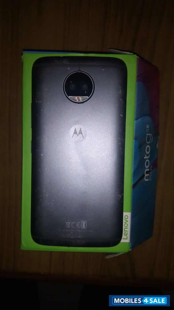 Motorola g5s plus