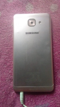 Samsung  J7 मैक्स