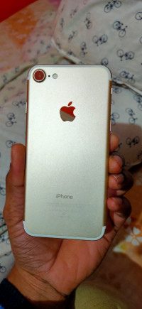 Apple iPhone 7