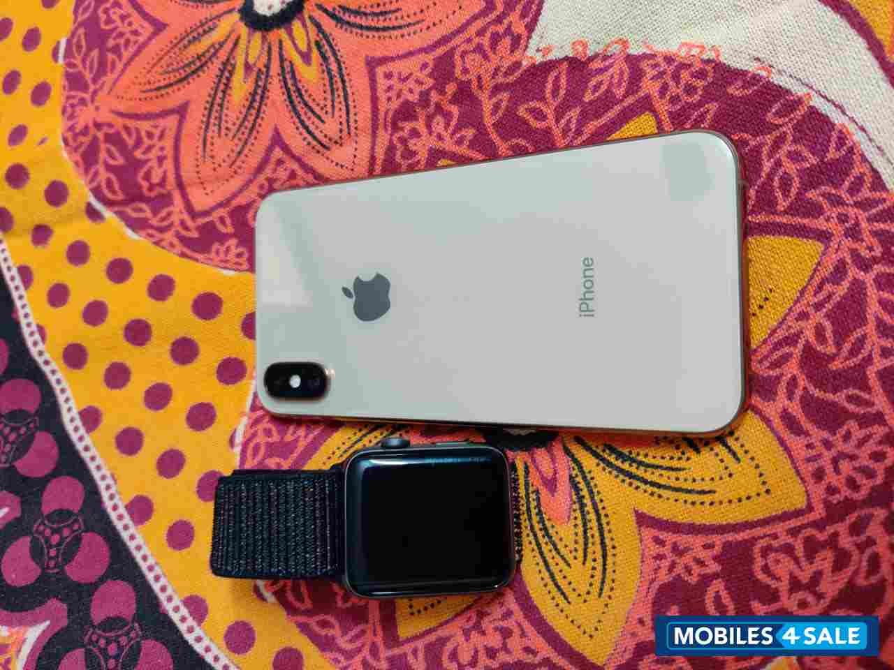 Apple  iphone xs 256 gb gold