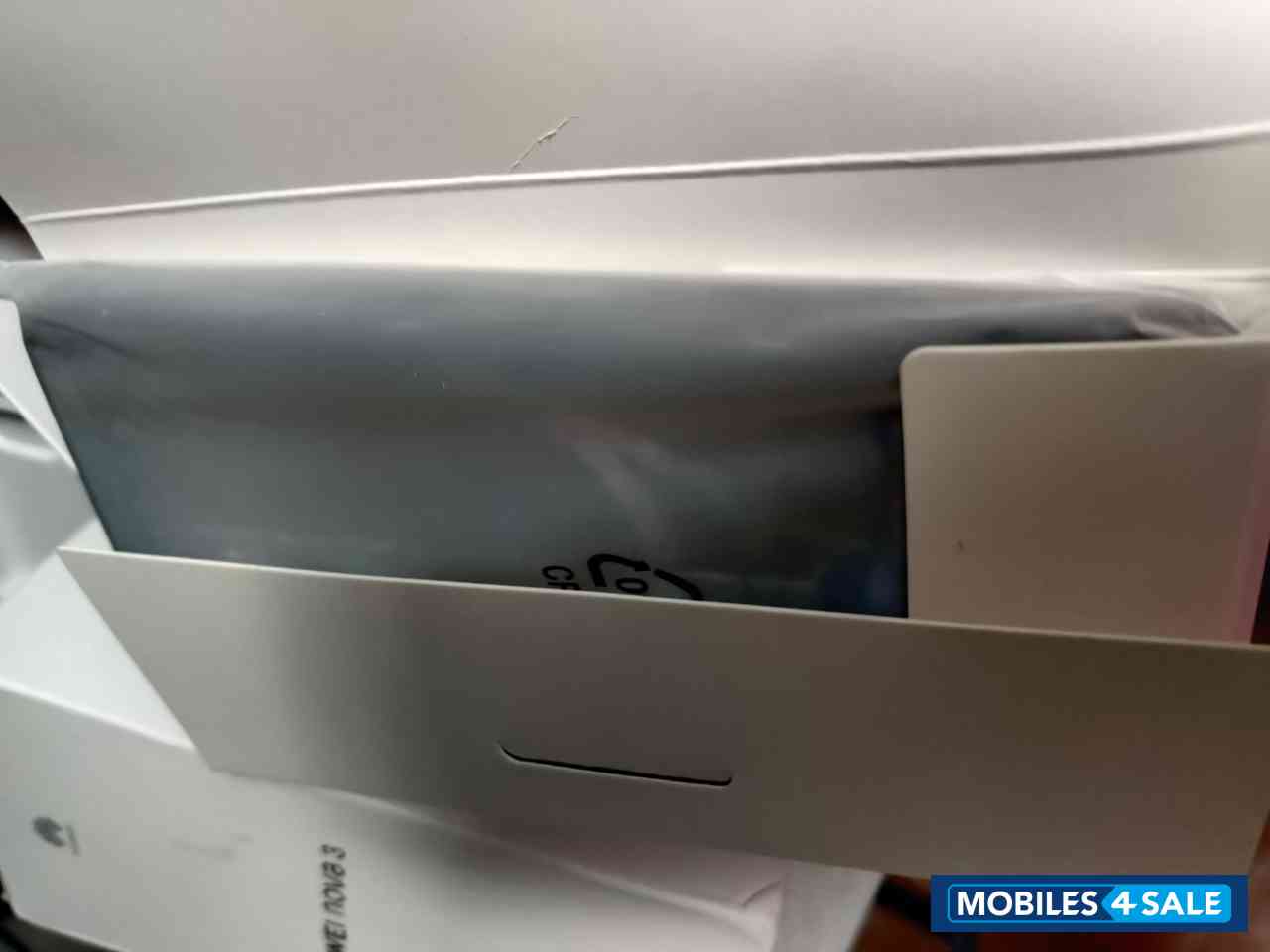 Purple Huawei Nova Nova 3