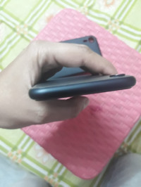 Black Apple  IPhone XR 128