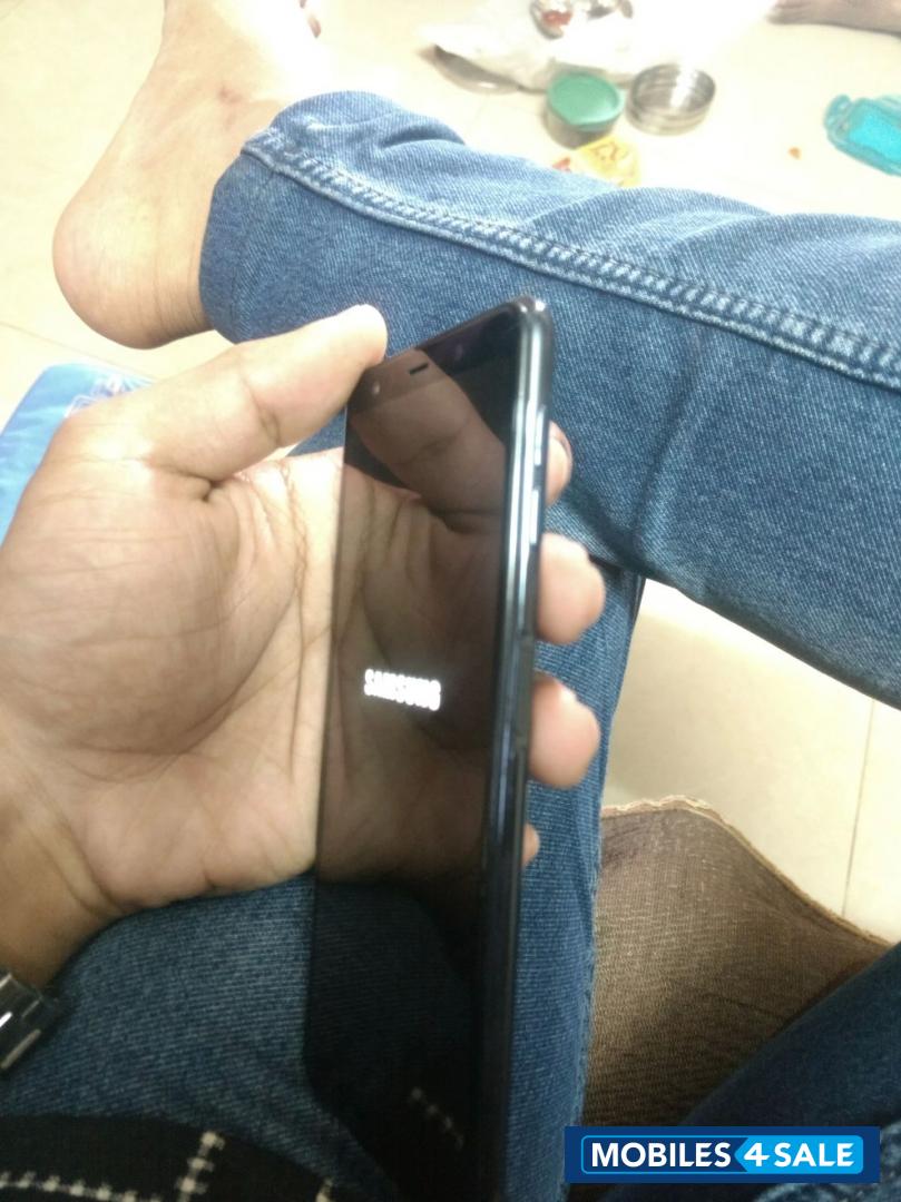 Black Samsung  Galaxy a7