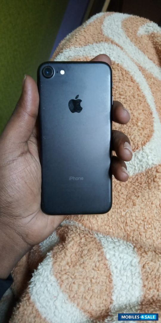Apple iPhone 7