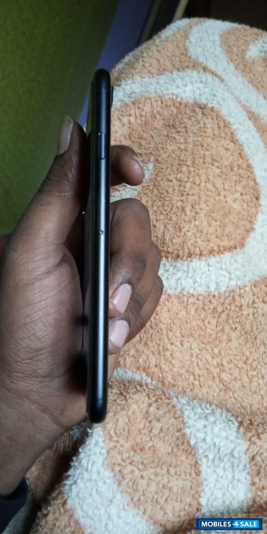 Apple iPhone 7 Apple iPhone 7