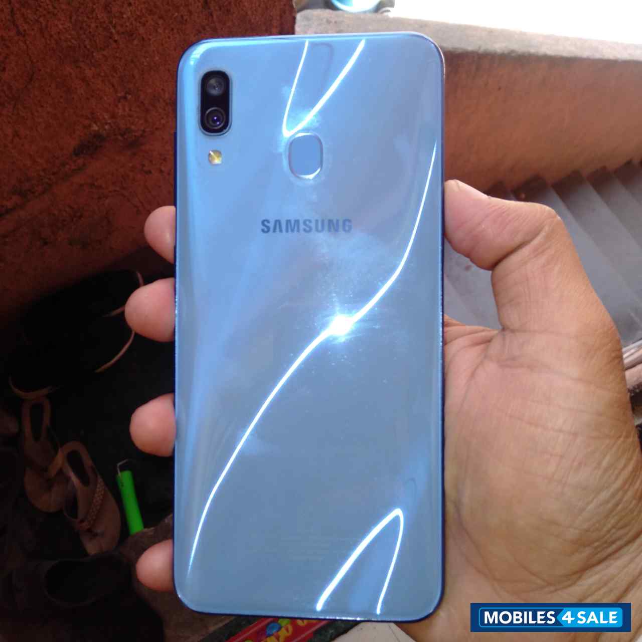 Samsung  Galaxy A30