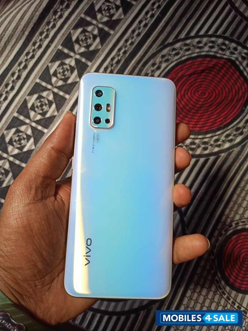 Vivo  V 17