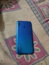 Realme  3