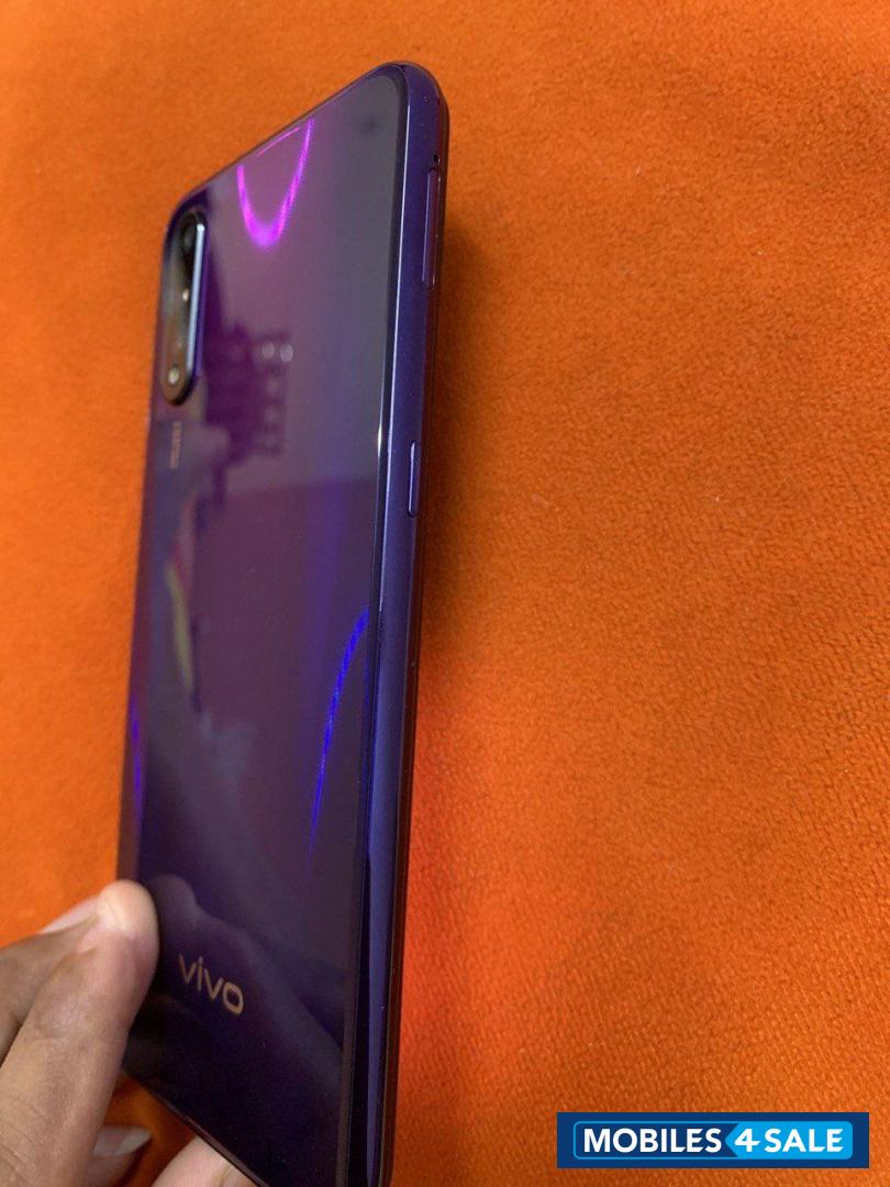 Vivo  z1x