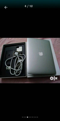 Apple  MacBook Air