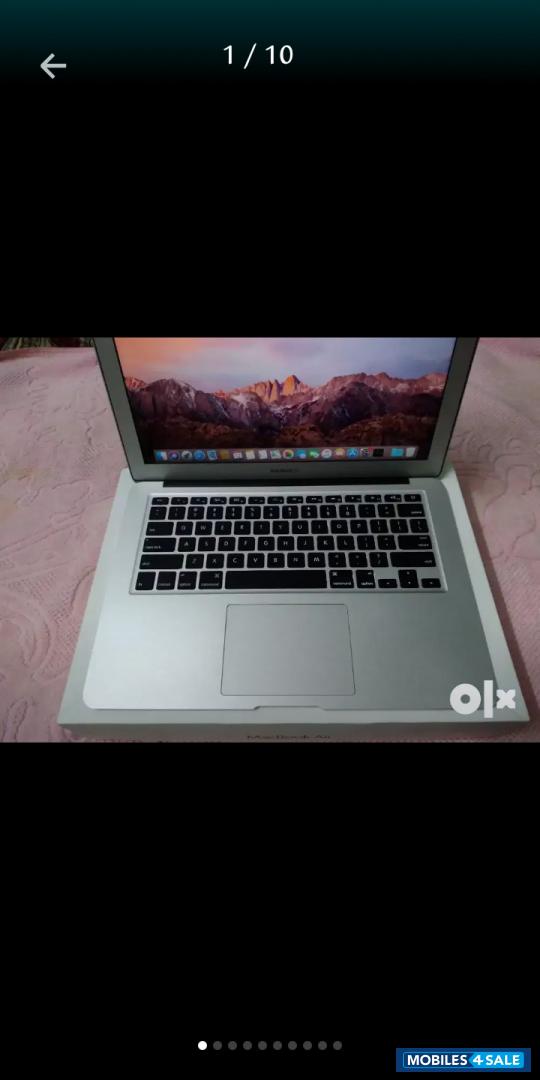 Apple  MacBook Air
