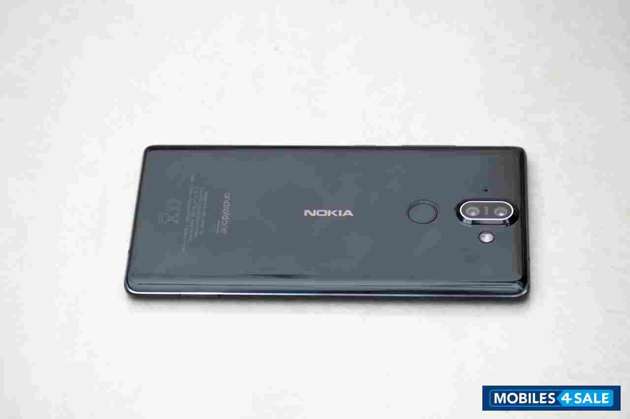 Black Nokia  8 sirocco