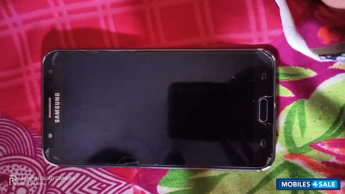 Samsung  Galaxy J7
