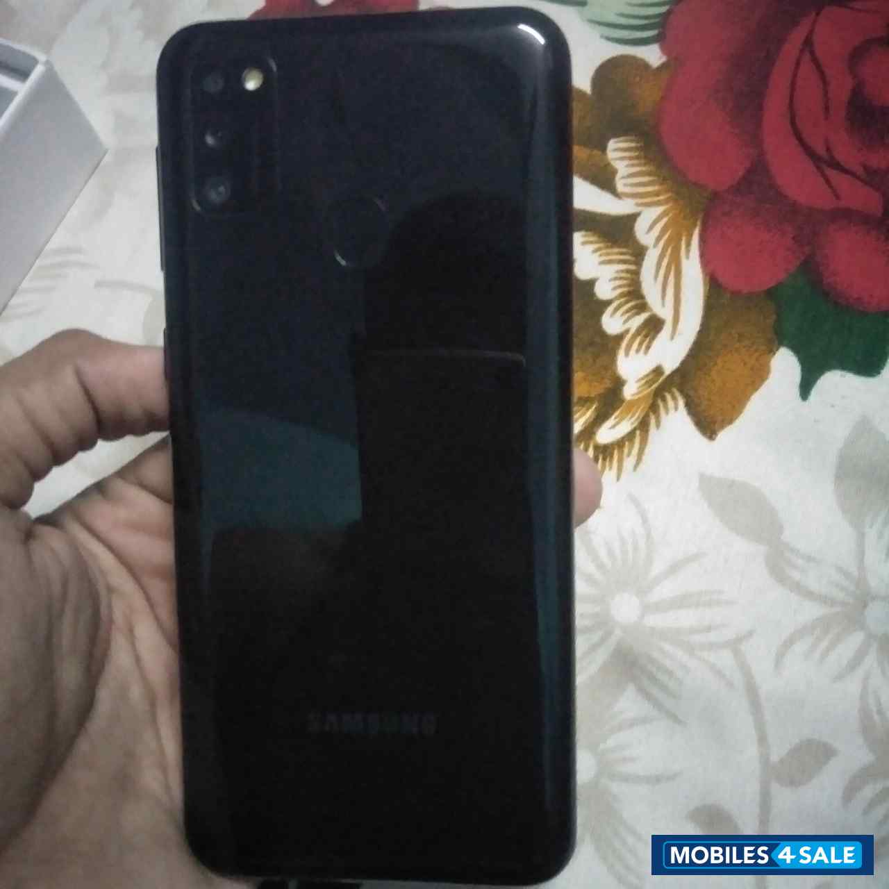 Black Samsung Galaxy M21 6GB / 128GB