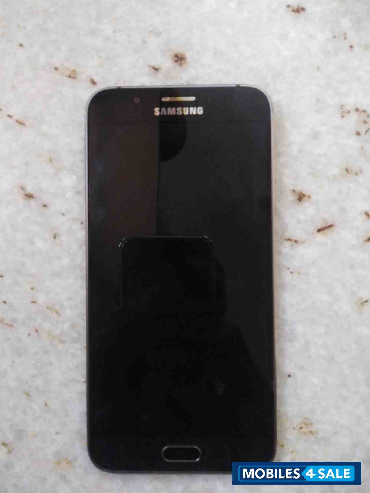 Samsung  A8