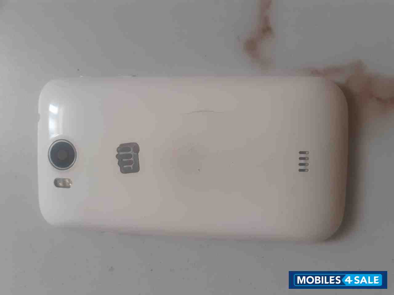 White Micromax  Canvas music