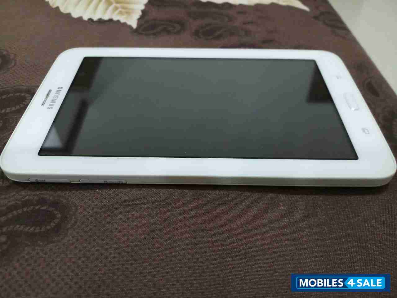White Samsung Galaxy Tab 3 V
