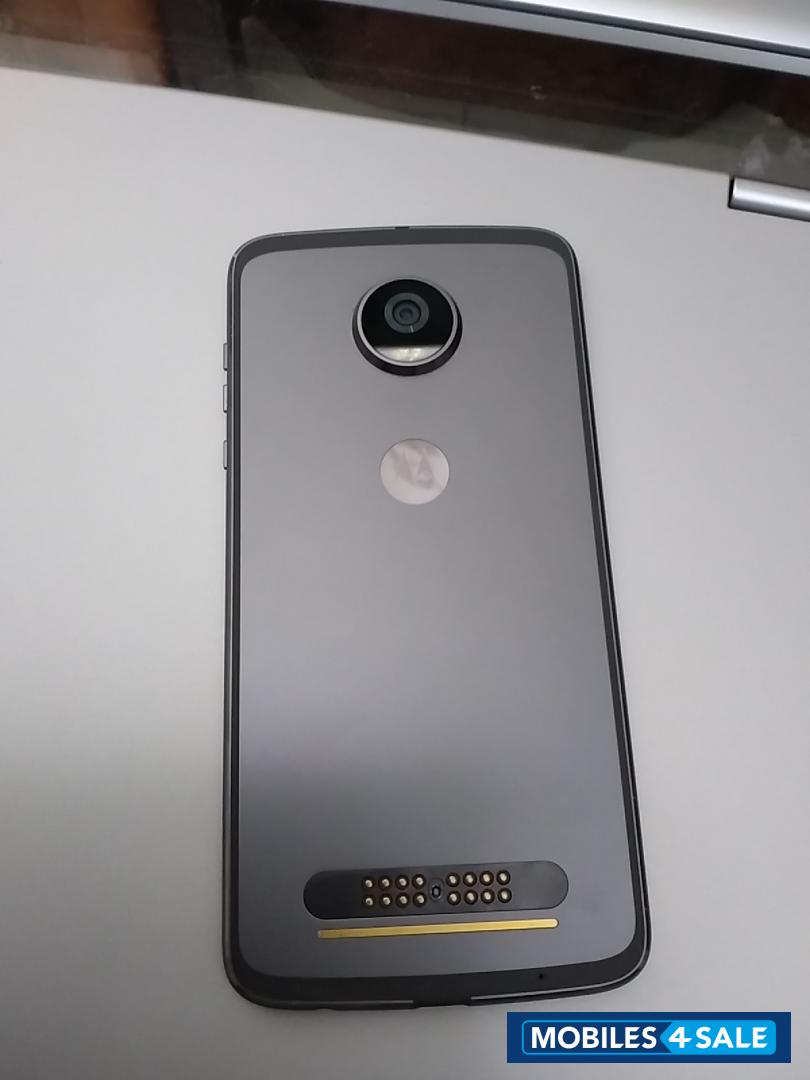 Motorola  Z2 Play