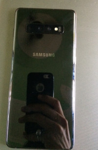 Black Samsung  Galaxy s10 plus