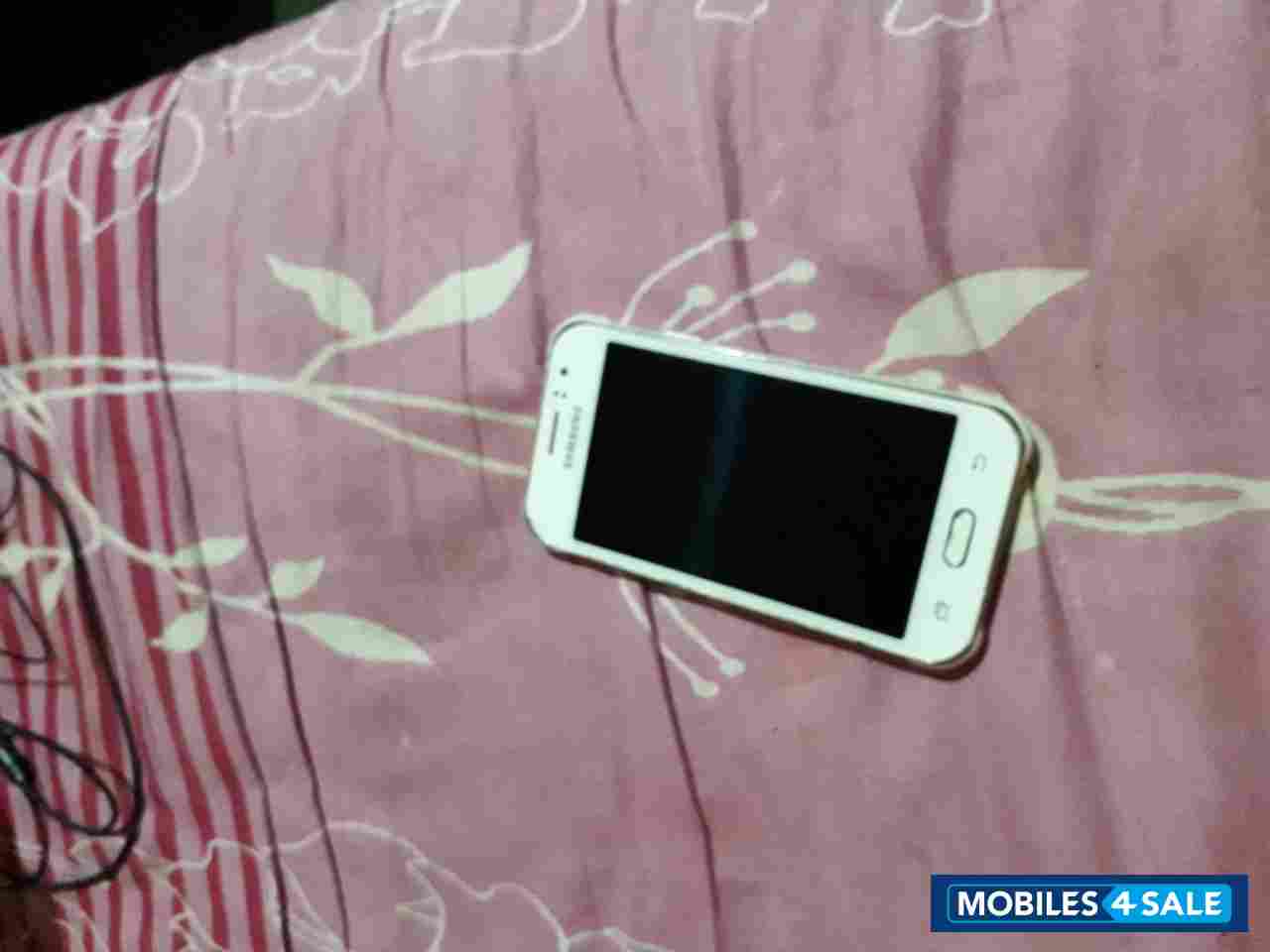 Samsung  Samsung Galaxy J1 ace