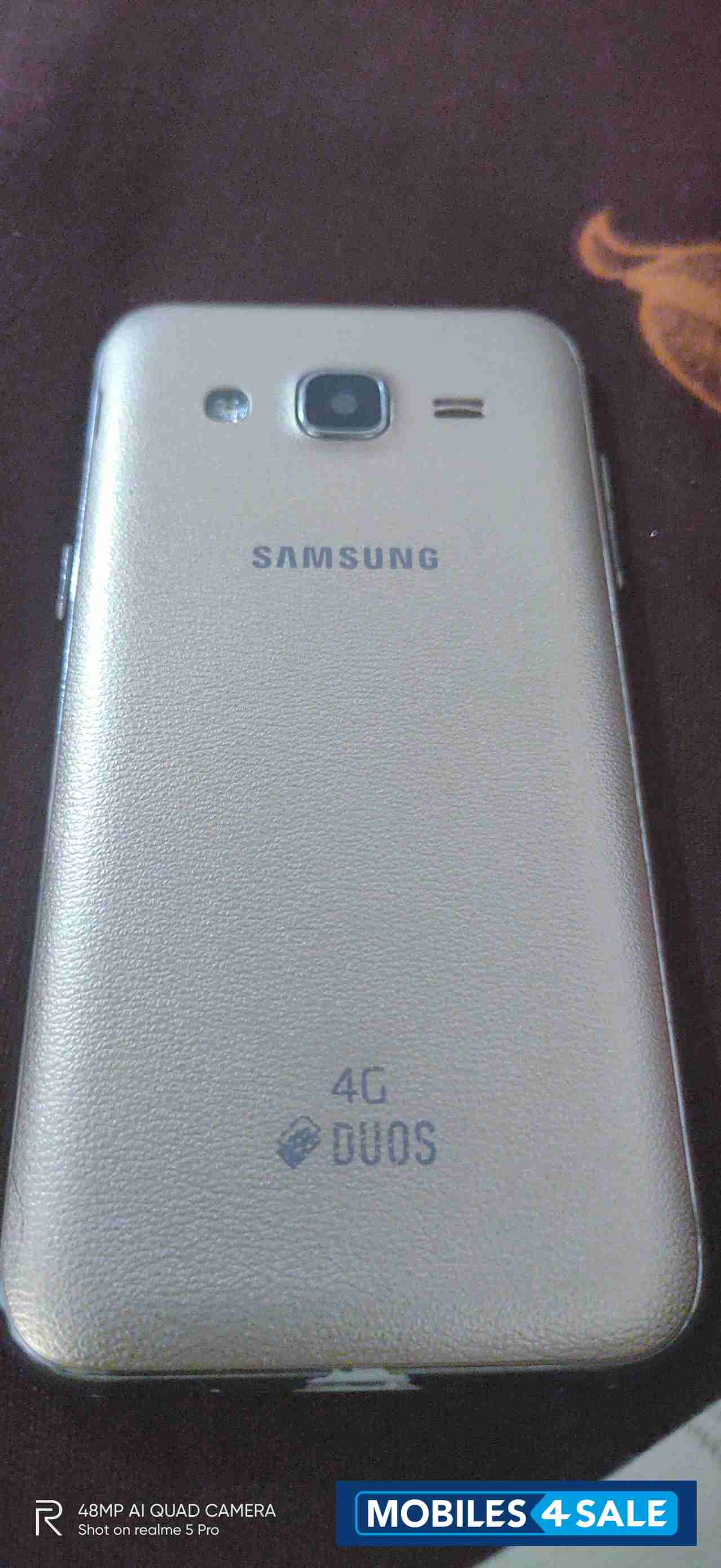 Gold Samsung  Galaxy j2