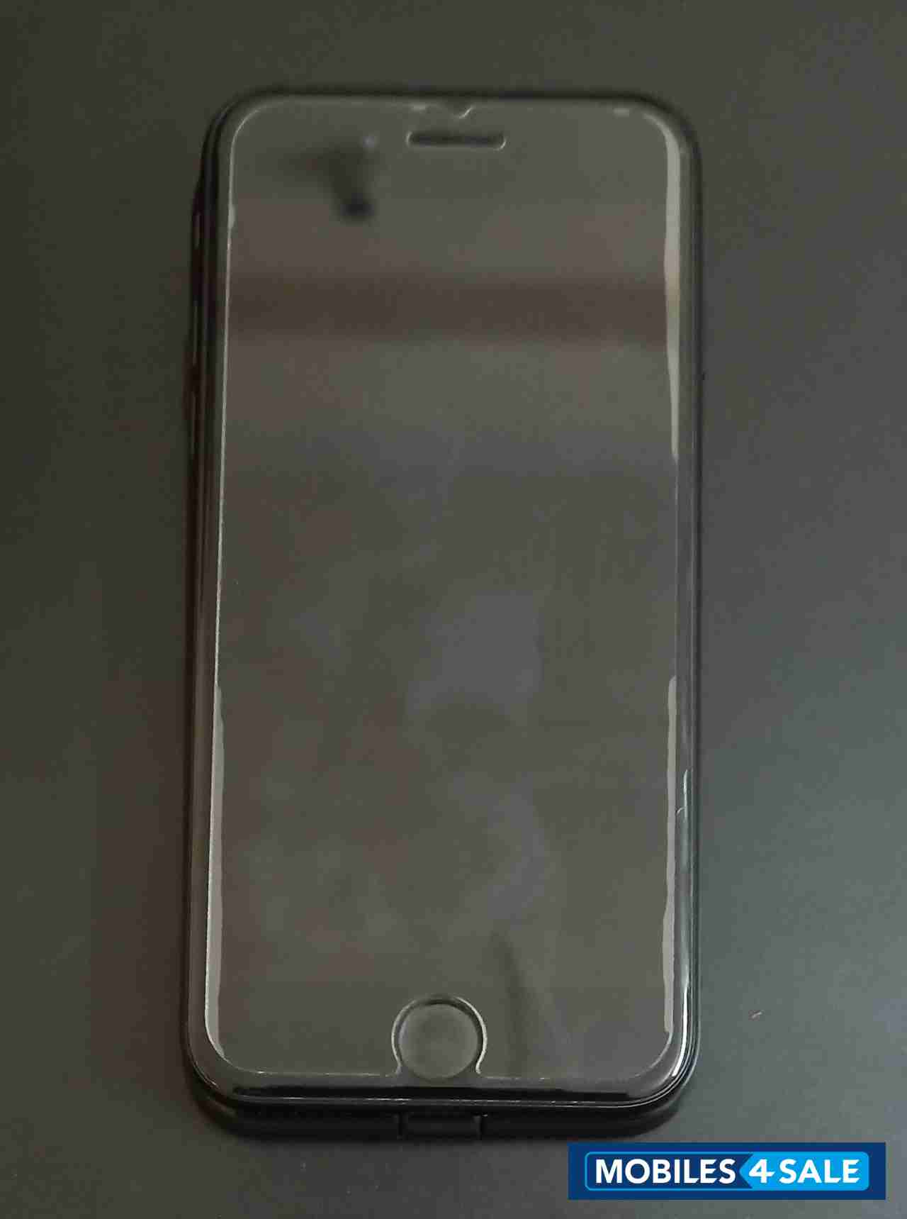 Black Apple  Iphone SE 2020