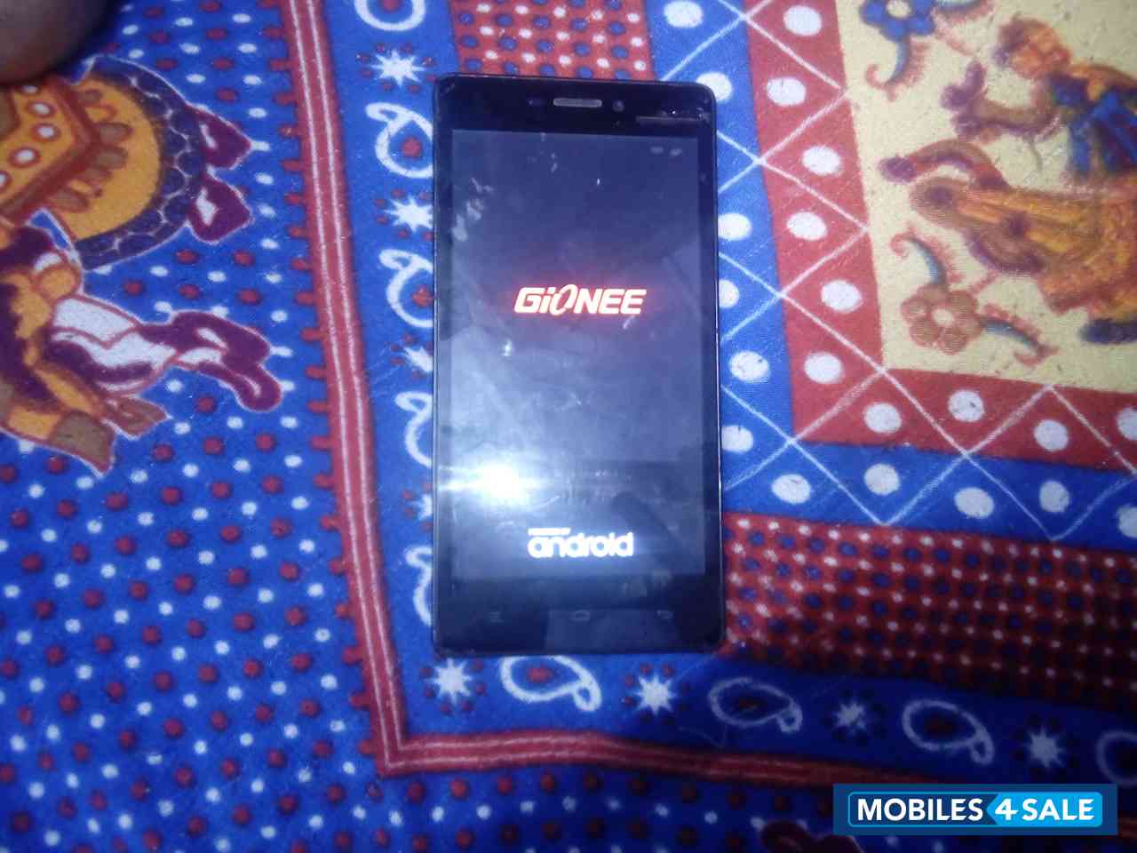 White& Black Gionee  M2