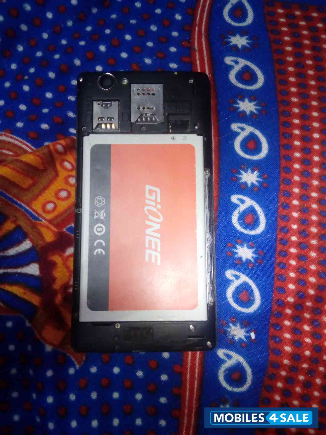 White& Black Gionee  M2