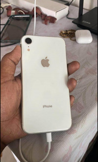 Apple  I phone xr