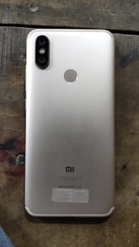 Gold Xiaomi  Mi A2