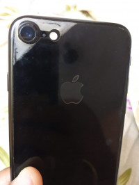 Jet Black Apple  iphone 7 128 GB  Black