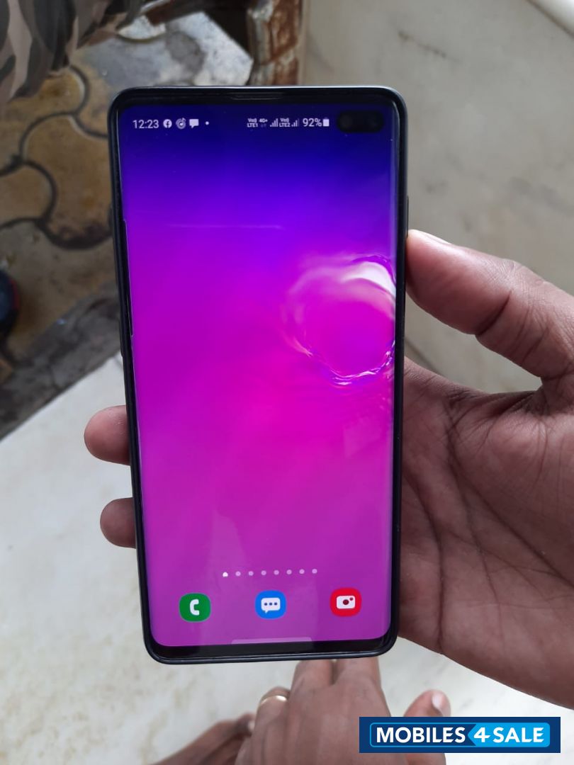Black Samsung  Galaxy s10 plus