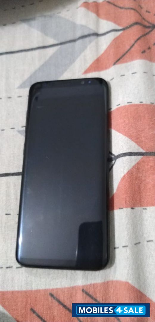 Black Samsung  Galaxy s8