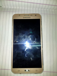 Samsung  Galaxy J7