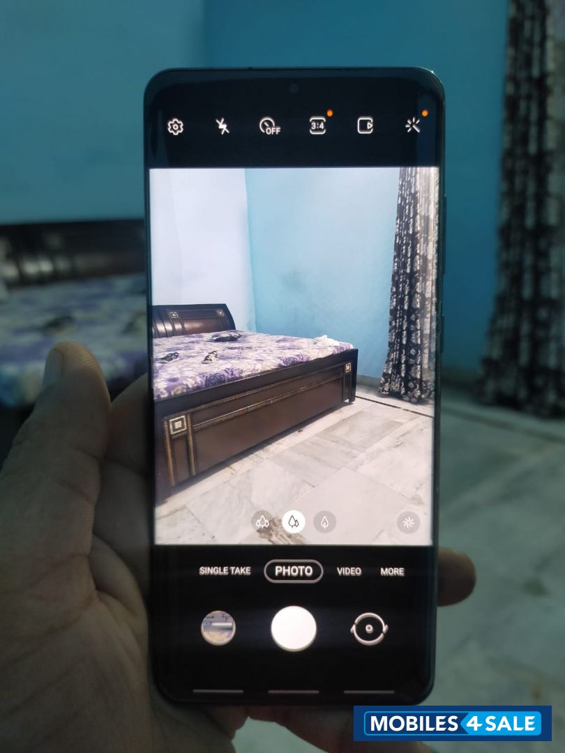 Black Samsung  Samsung s20 ultra