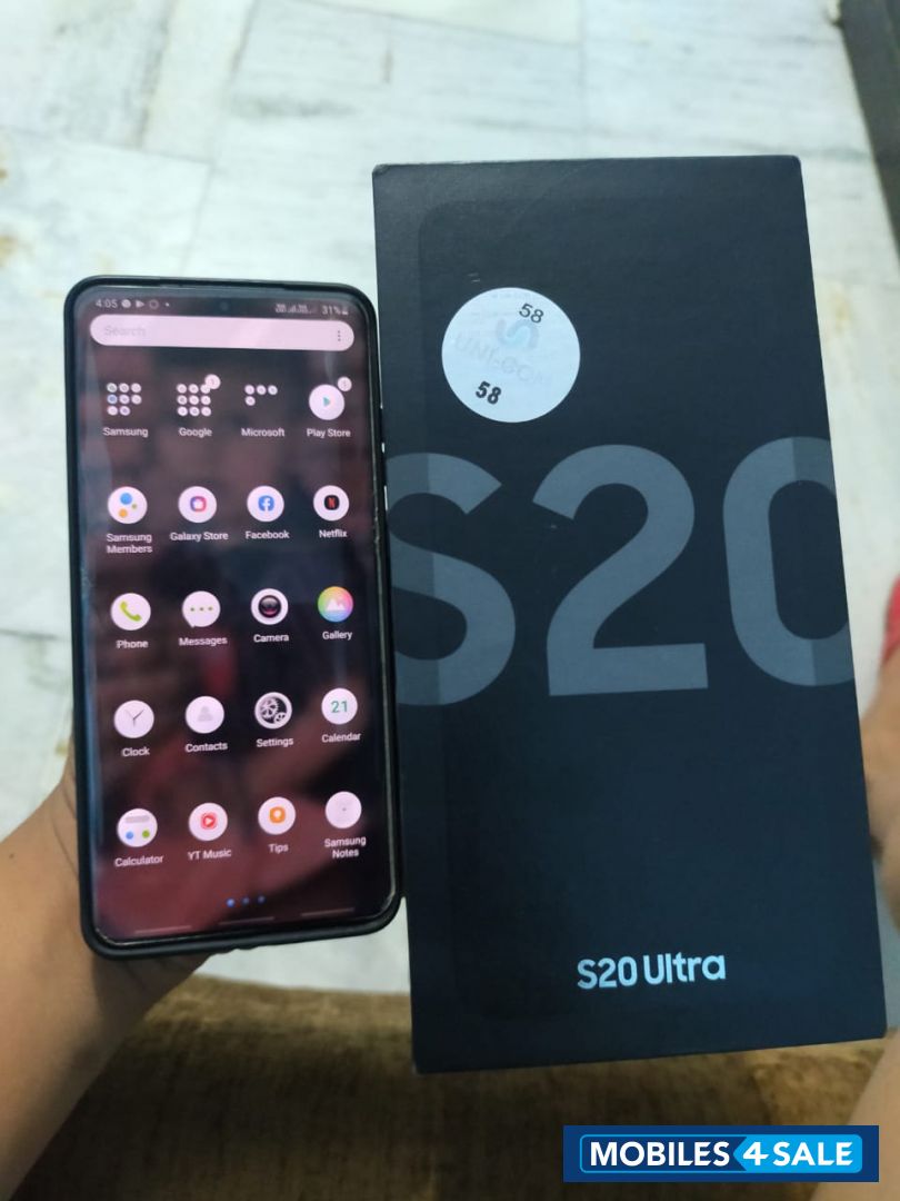 Black Samsung  Samsung s20 ultra