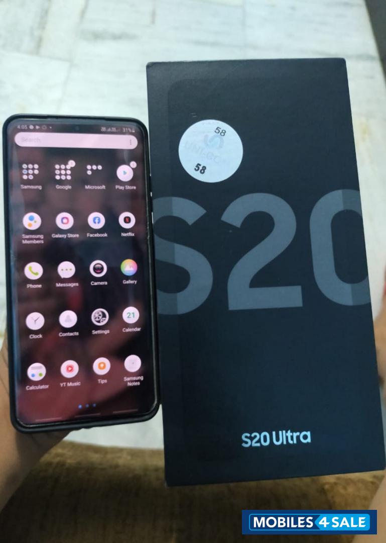 Black Samsung  Samsung s20 ultra