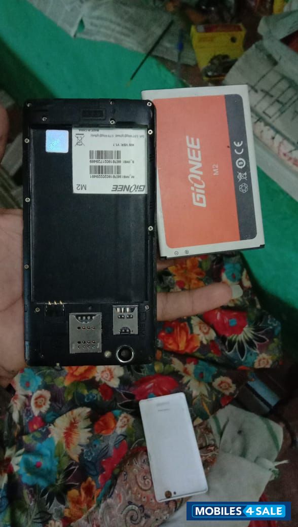 Gionee M2