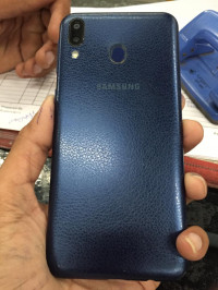 Samsung  M20 4/64 GB