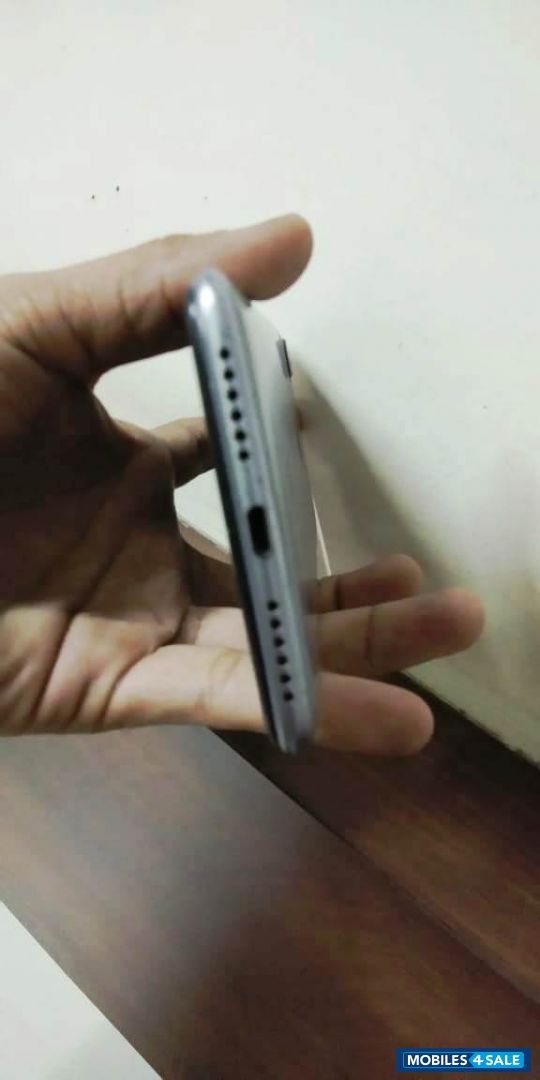 Gray Xiaomi  redmi y2